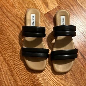 Steve Madden Wizen black leather sandals